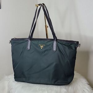 💯 Authentic Prada Nylon Tote Bag 🍀